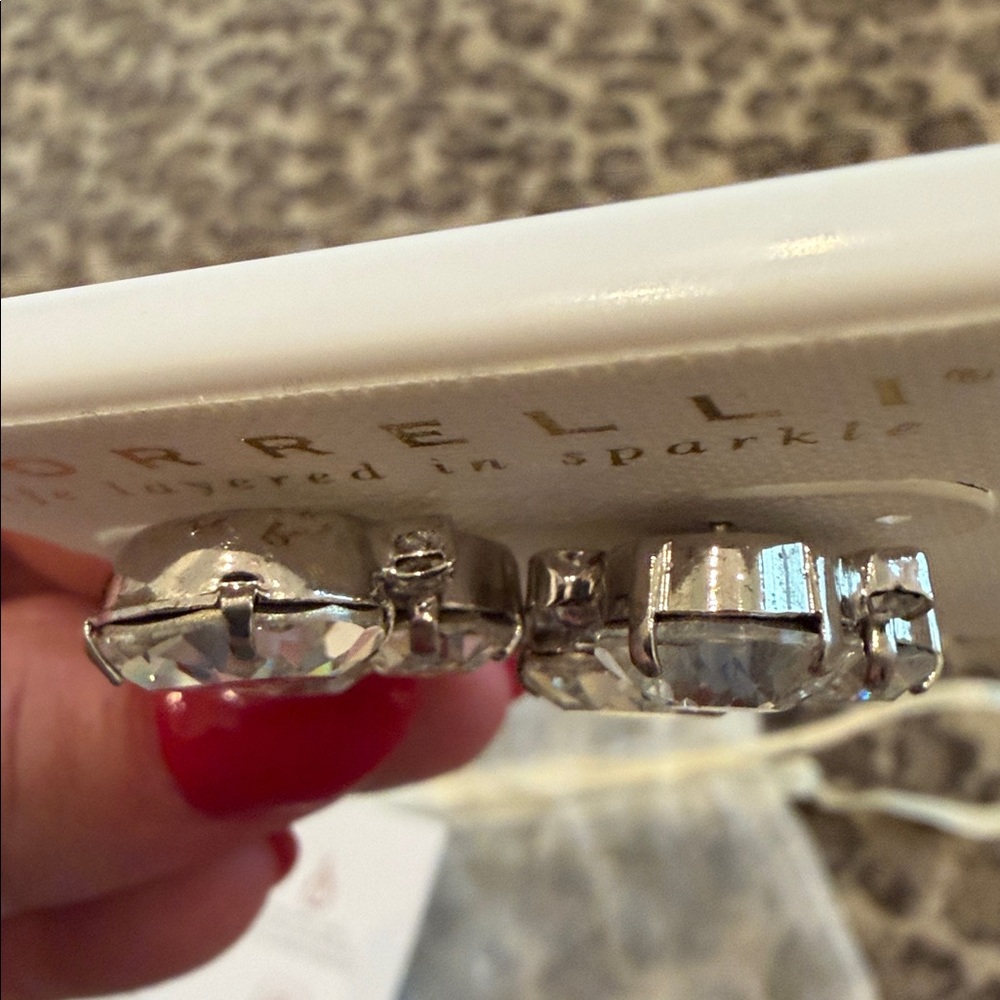 Sorrelli Crystal Statement Earrings! Beautiful and NWOT. LOOK! - Picture 9 of 9